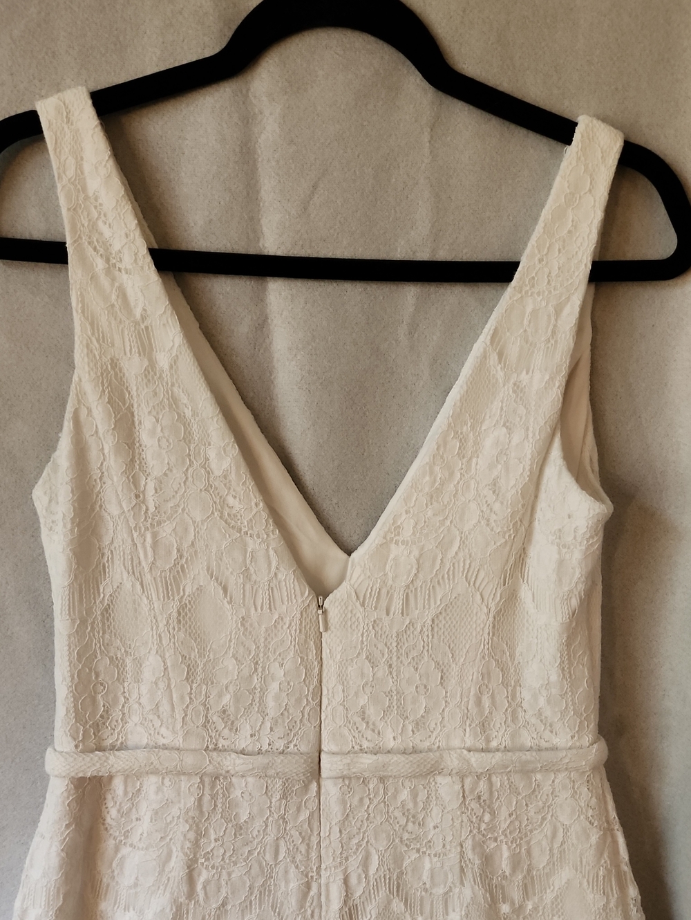DB soft White Lace V-Neck Sleeveless Wide Leg Jumpsuit. Size 8. - Picture 5 of 11